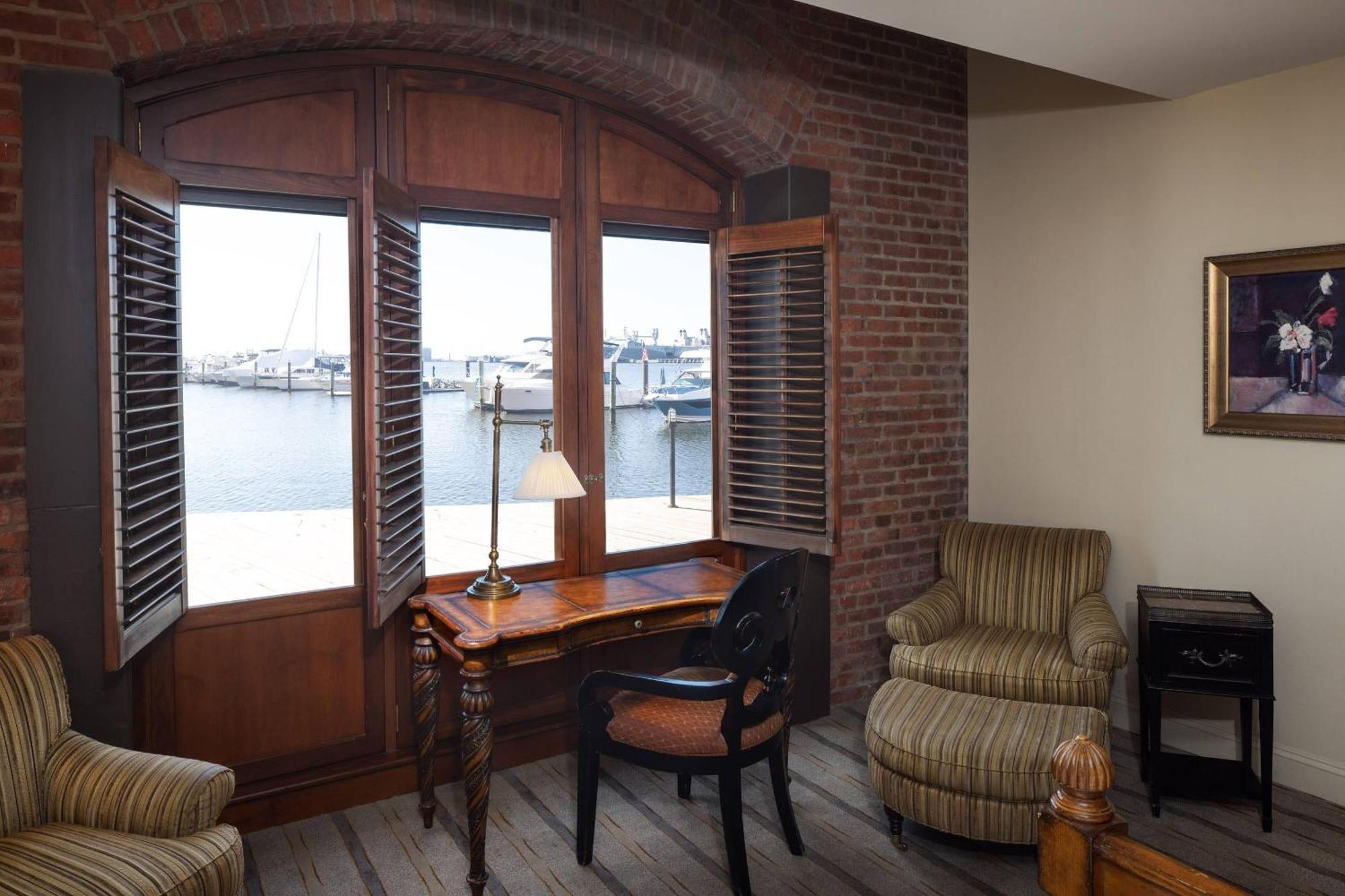 1 Queen Bed Harbor View,1722951413:JPEG